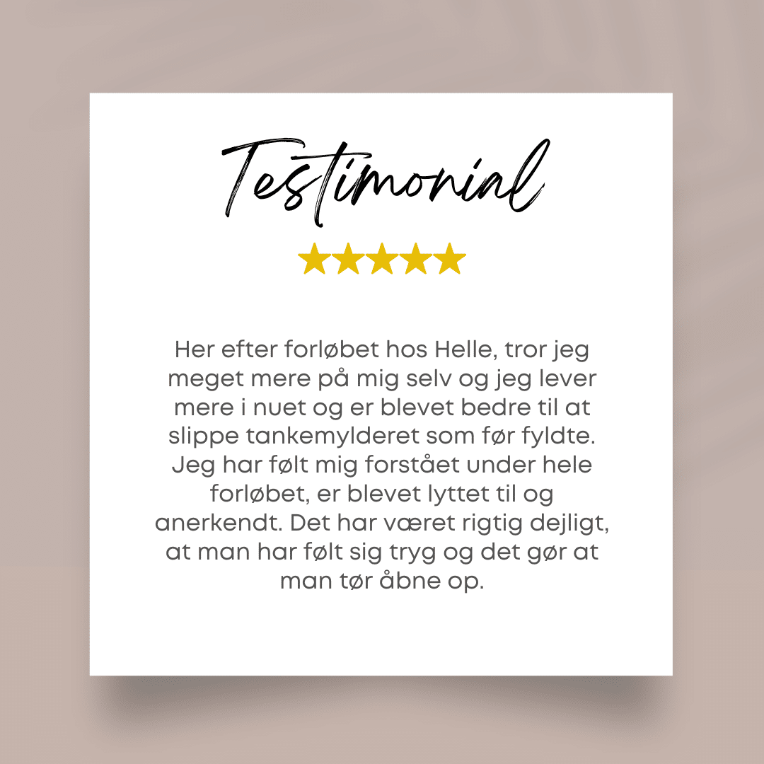 Kopi af Pink Testimonial Instagram Post